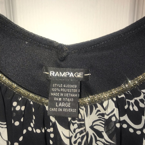 Cute blouse - Picture 4 of 4